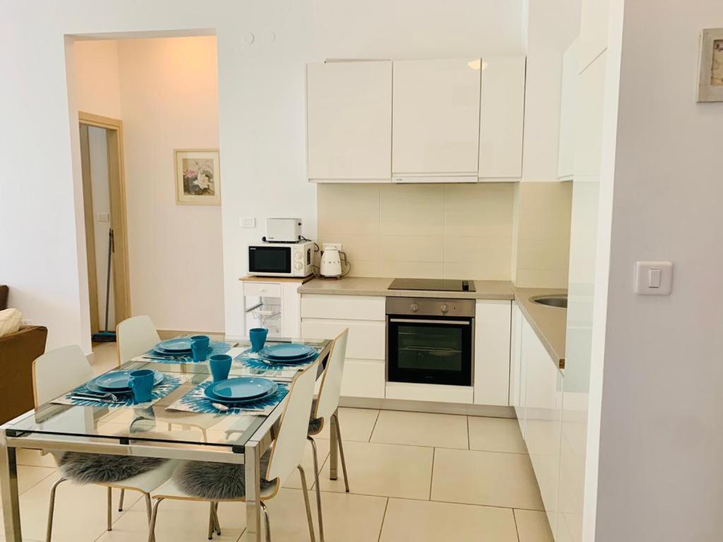 Lavender Bay Apartment F8 Дони-Моринь Экстерьер фото